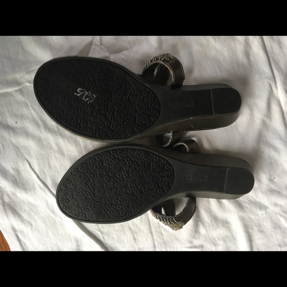 Kenneth Cole Reaction sandals - Picture 2 of 2